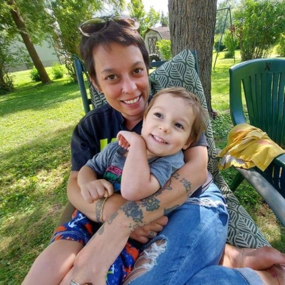 Meet your Posher, Lisa - Picture 1 of 1